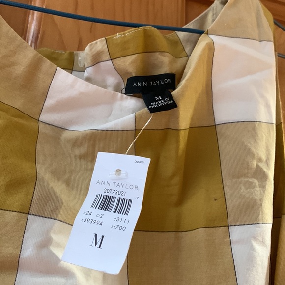 NWT Ann Taylor Belted Checker Top - Size M - Picture 2 of 3